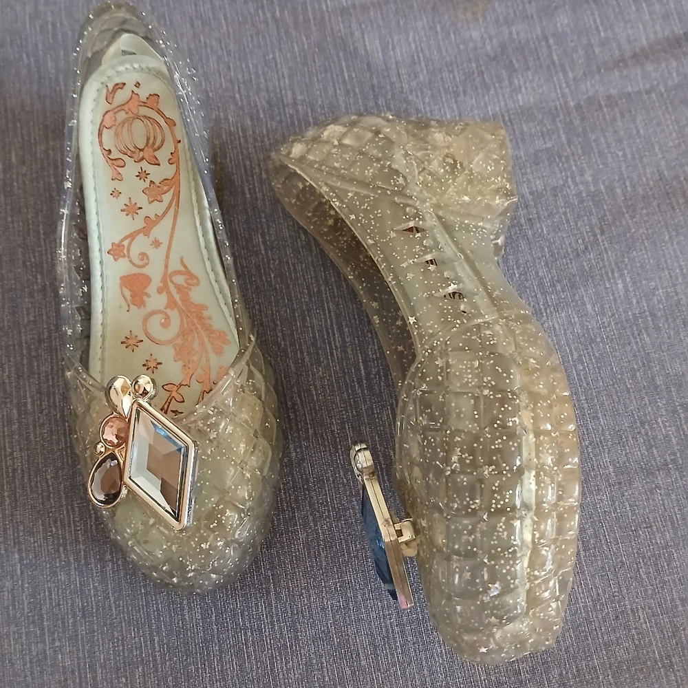 Disney Cinderella Clear White shoes 9/10 size used